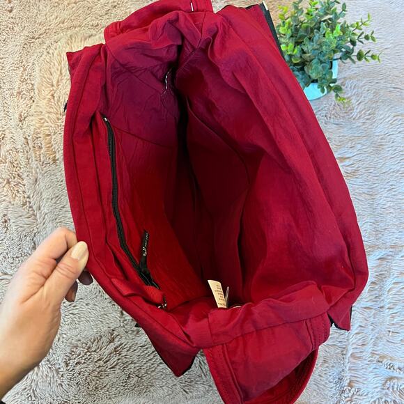 NWT Petunia Pickle Bottom Red and Black Diaper Shoulder Crossbody Bag - Picture 13 of 14